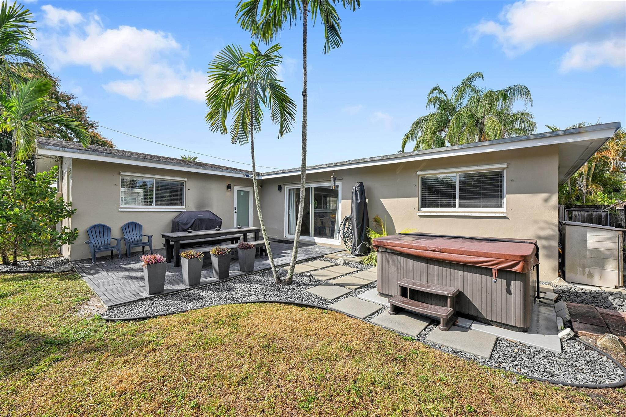 Lauderdale Park 6-33 1/2 - Residential