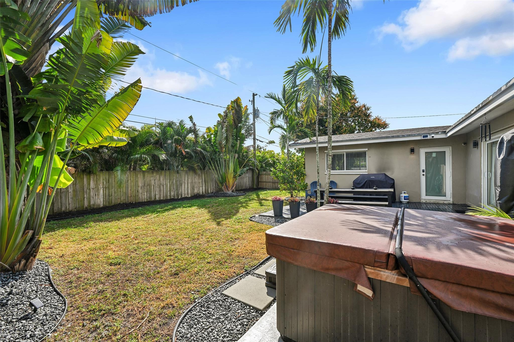 Lauderdale Park 6-33 1/2 - Residential