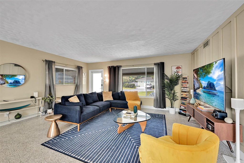 Photo of 818 NE 18th Street, Fort Lauderdale, FL 33305 (MLS # F10554128)