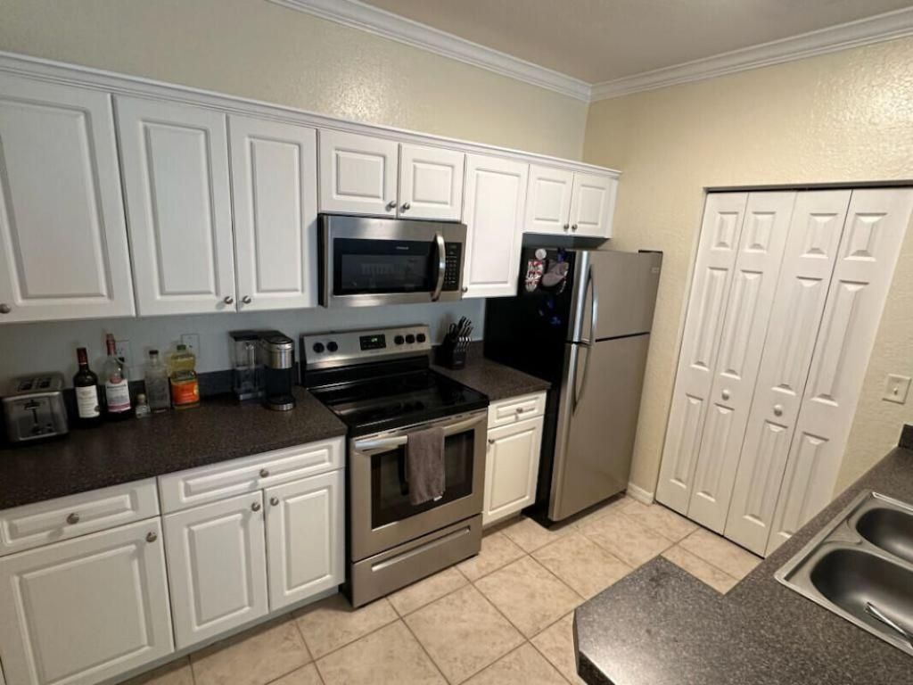 Photo of 486 SE Mcdonald Lane, Stuart, FL 34994 (MLS # R10991252)