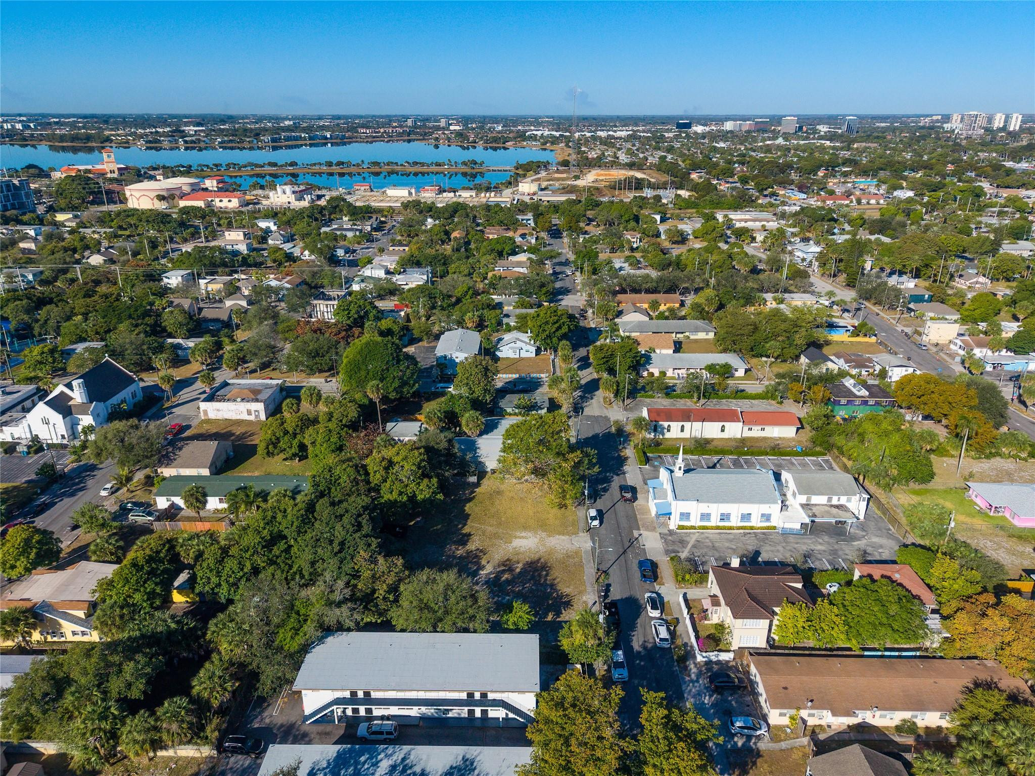 CLOWS ADD TO WPB - Land