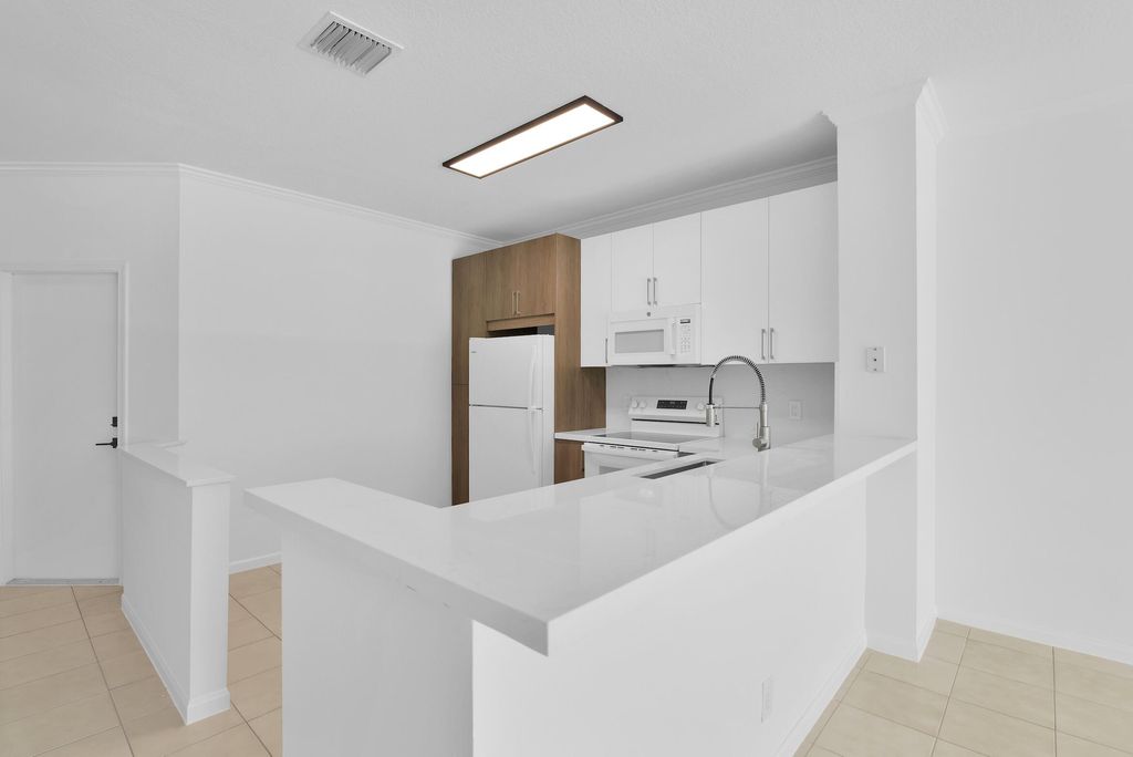 Photo of 9700 Porta Leona Lane, Boynton Beach, FL 33472 (MLS # R11085896)