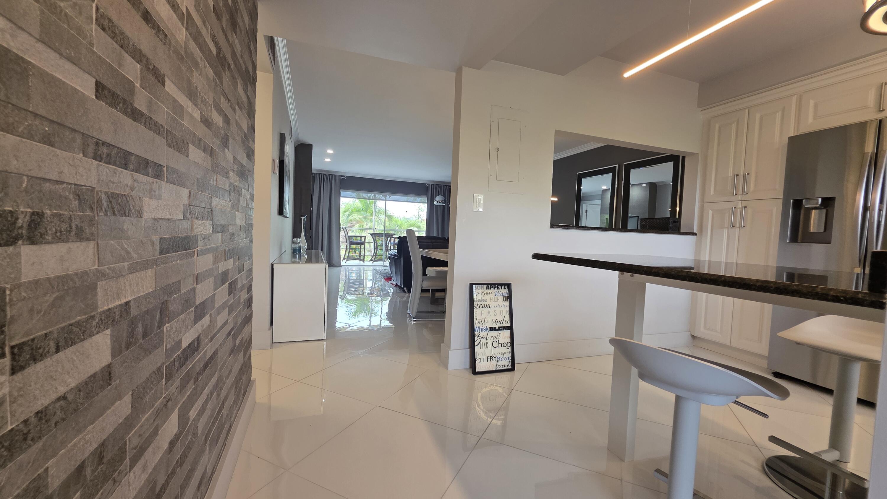 9301 Sunrise Lakes Boulevard 306