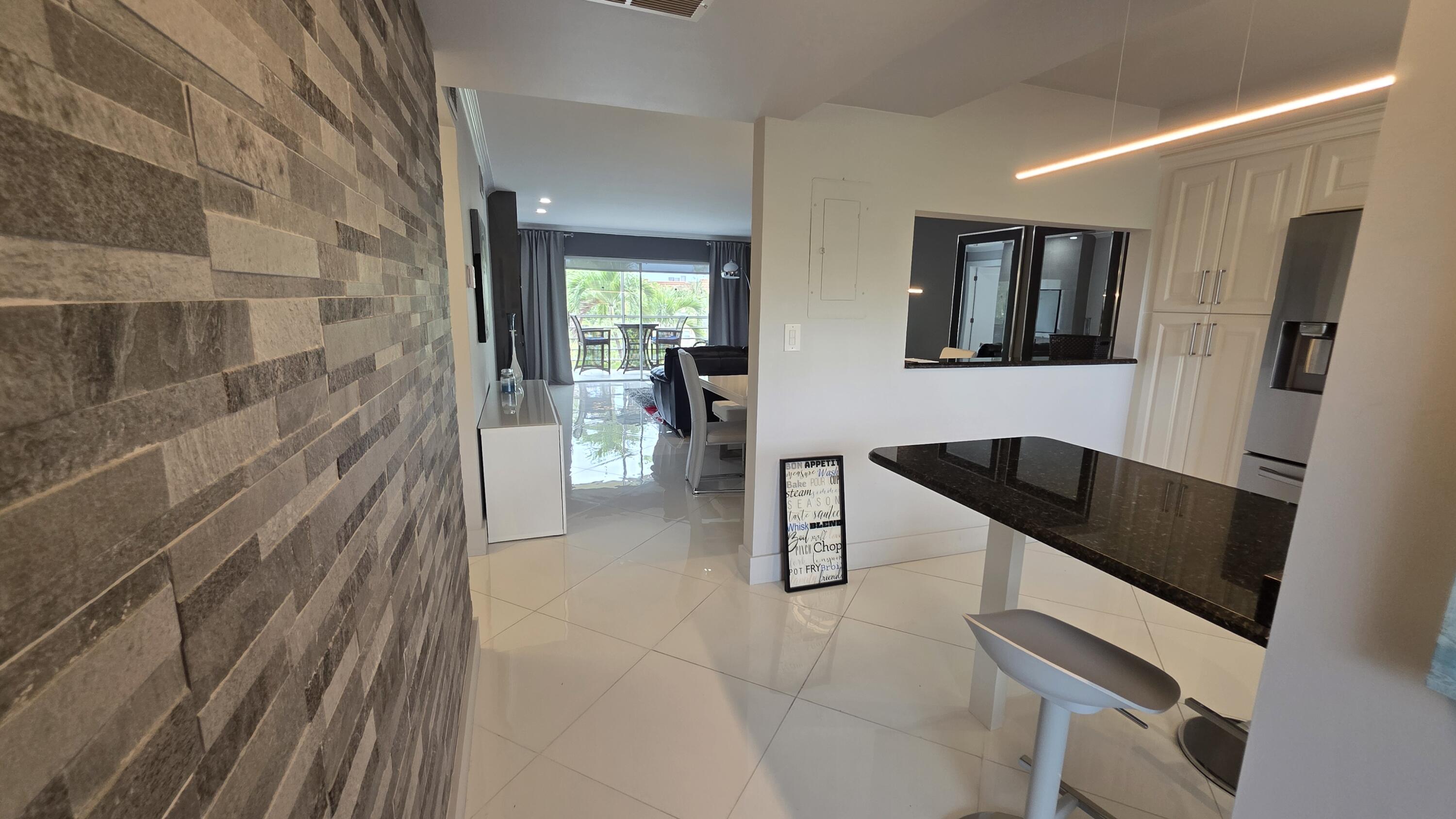 9301 Sunrise Lakes Boulevard 306