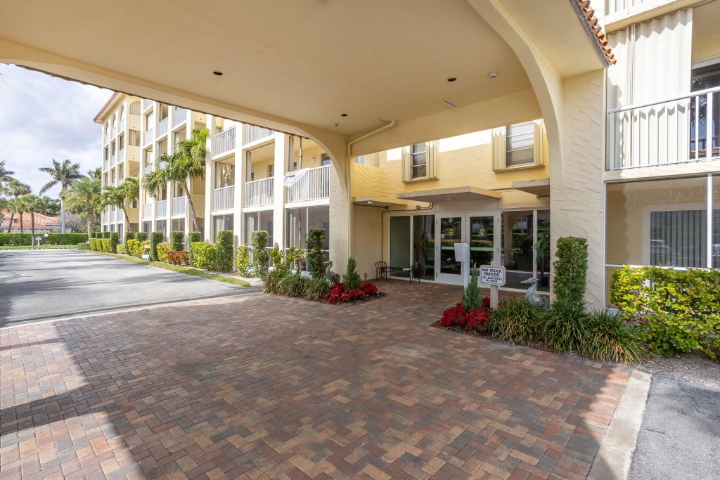 Photo of 951 De Soto Road #2300, Boca Raton, FL 33432 (MLS # R11152144)