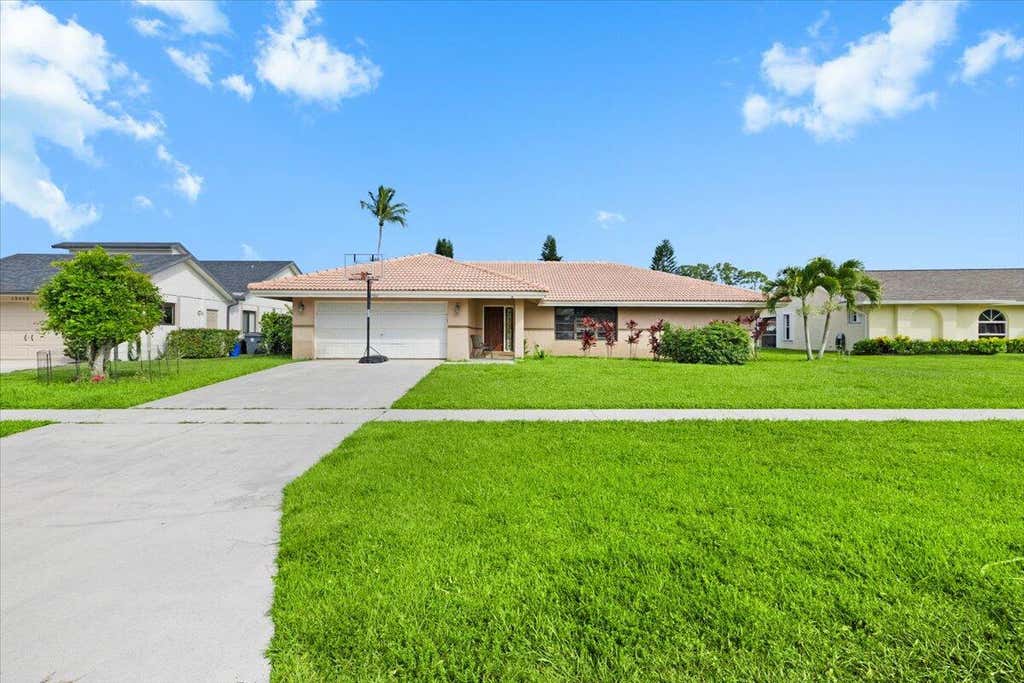 Photo of 13482 Columbine Avenue, Wellington, FL 33414 (MLS # B26043662)