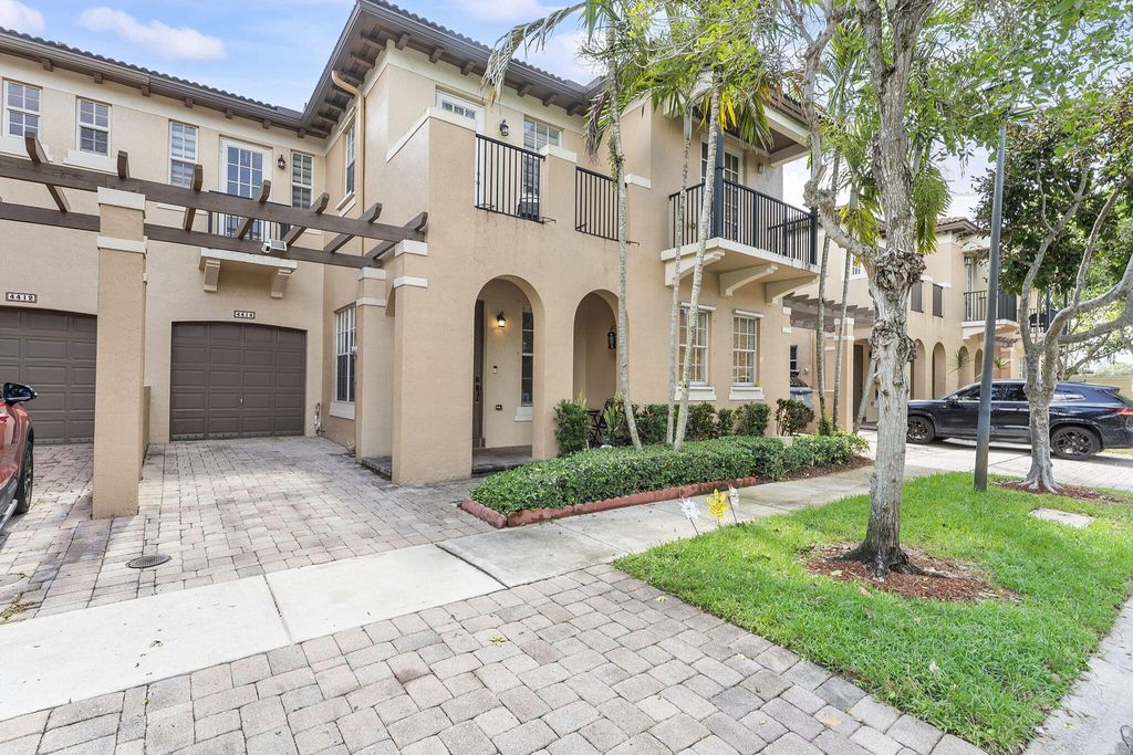 Photo of 4414 MORGAN Lane, Davie, FL 33328 (MLS # B26057340)