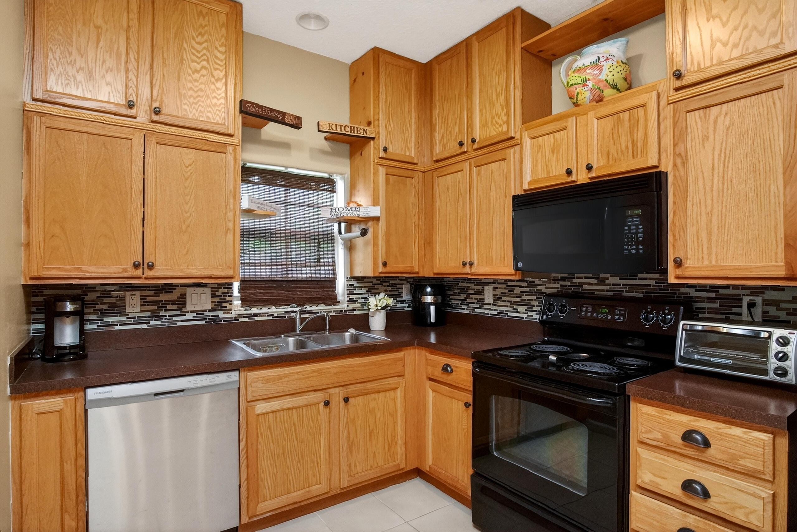 TAMARIND LAKES SUB - Residential