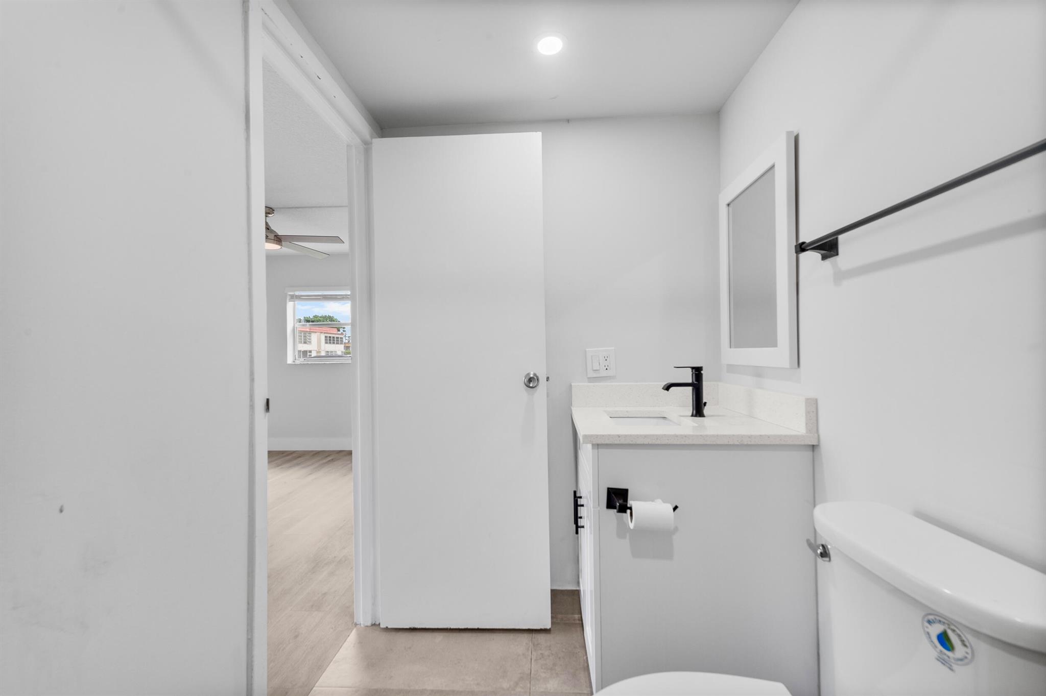 KINGS POINT SAXONY CONDOS - Residential Lease