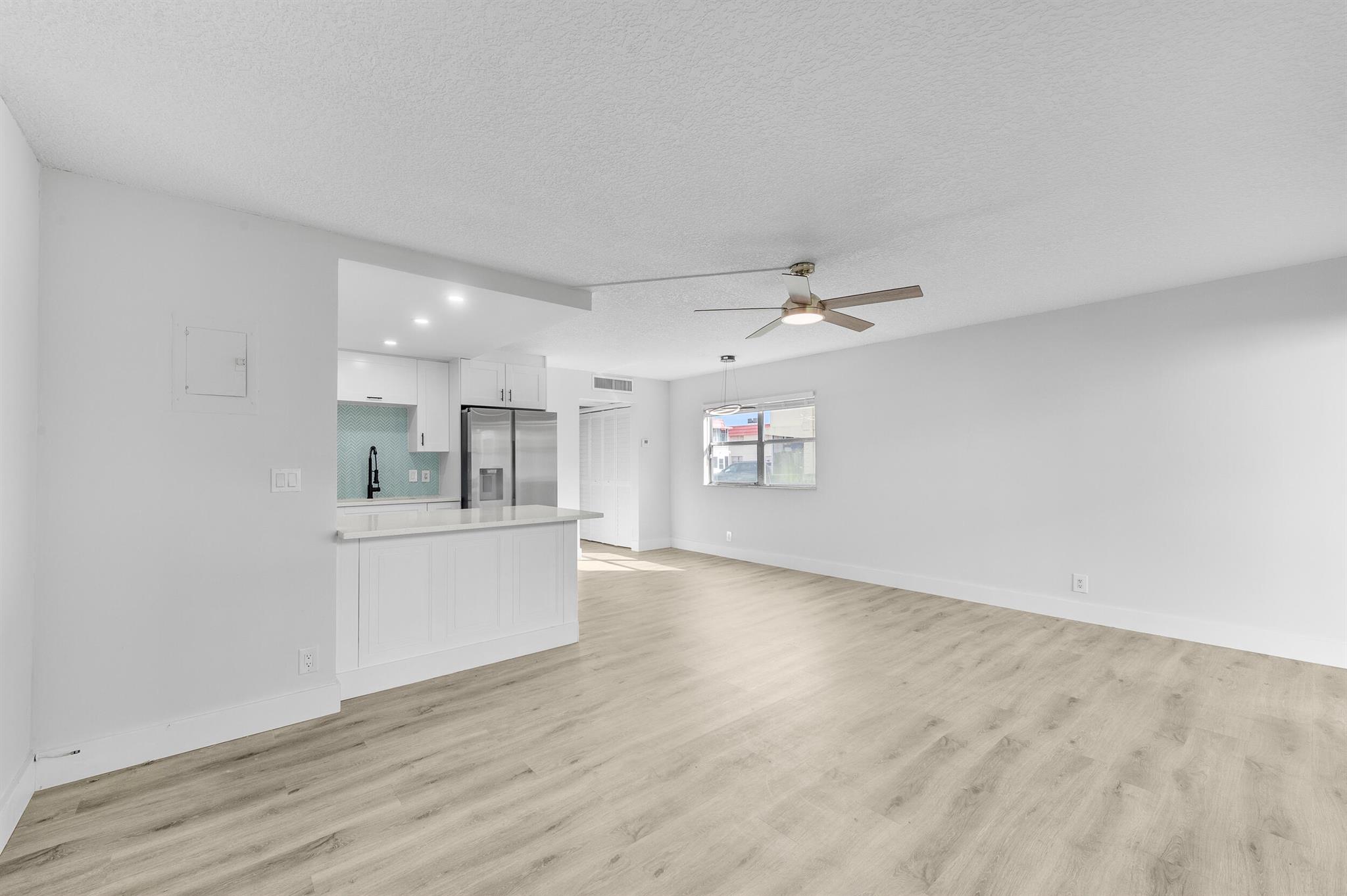 KINGS POINT SAXONY CONDOS - Residential Lease