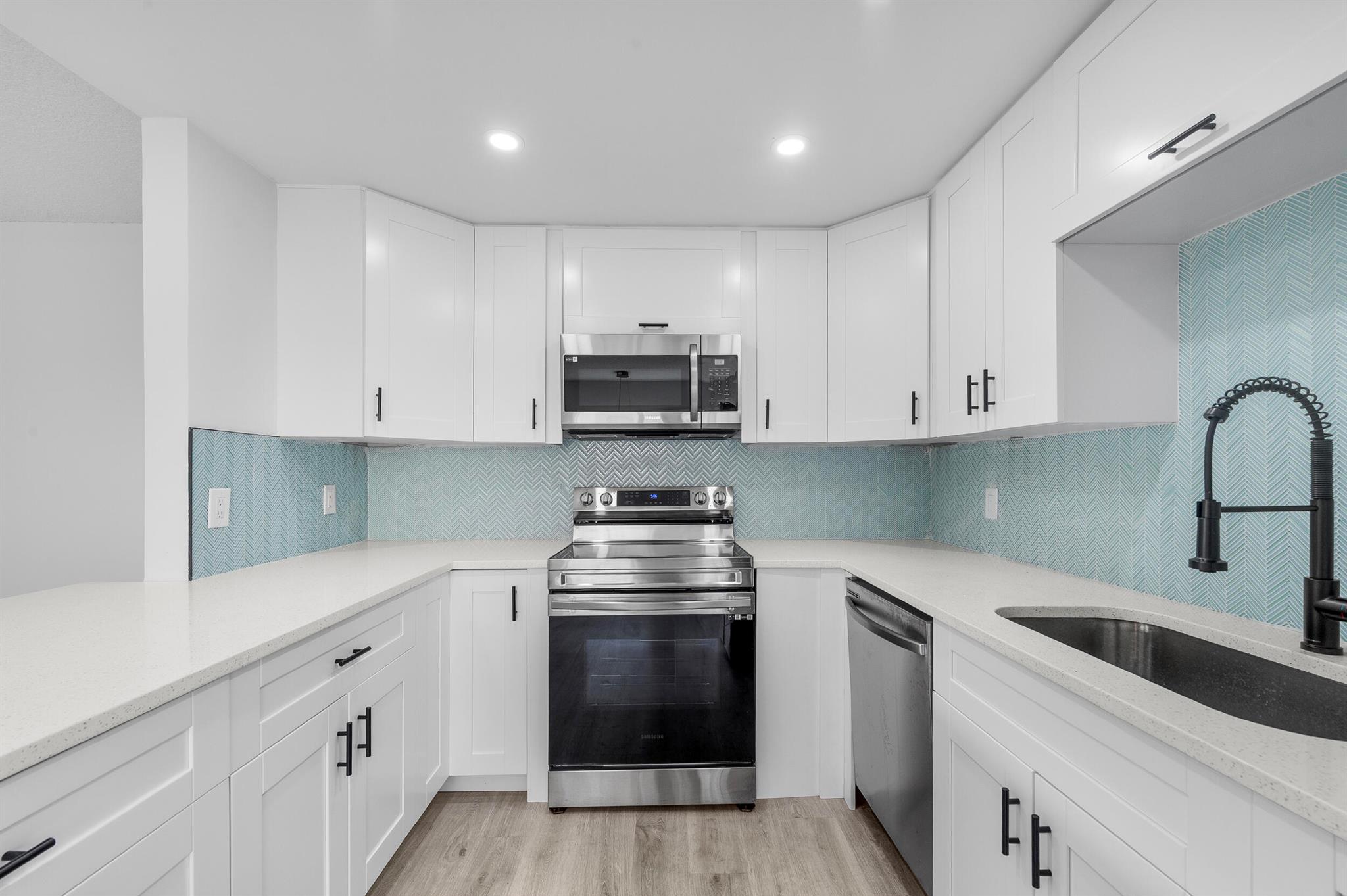 KINGS POINT SAXONY CONDOS - Residential Lease