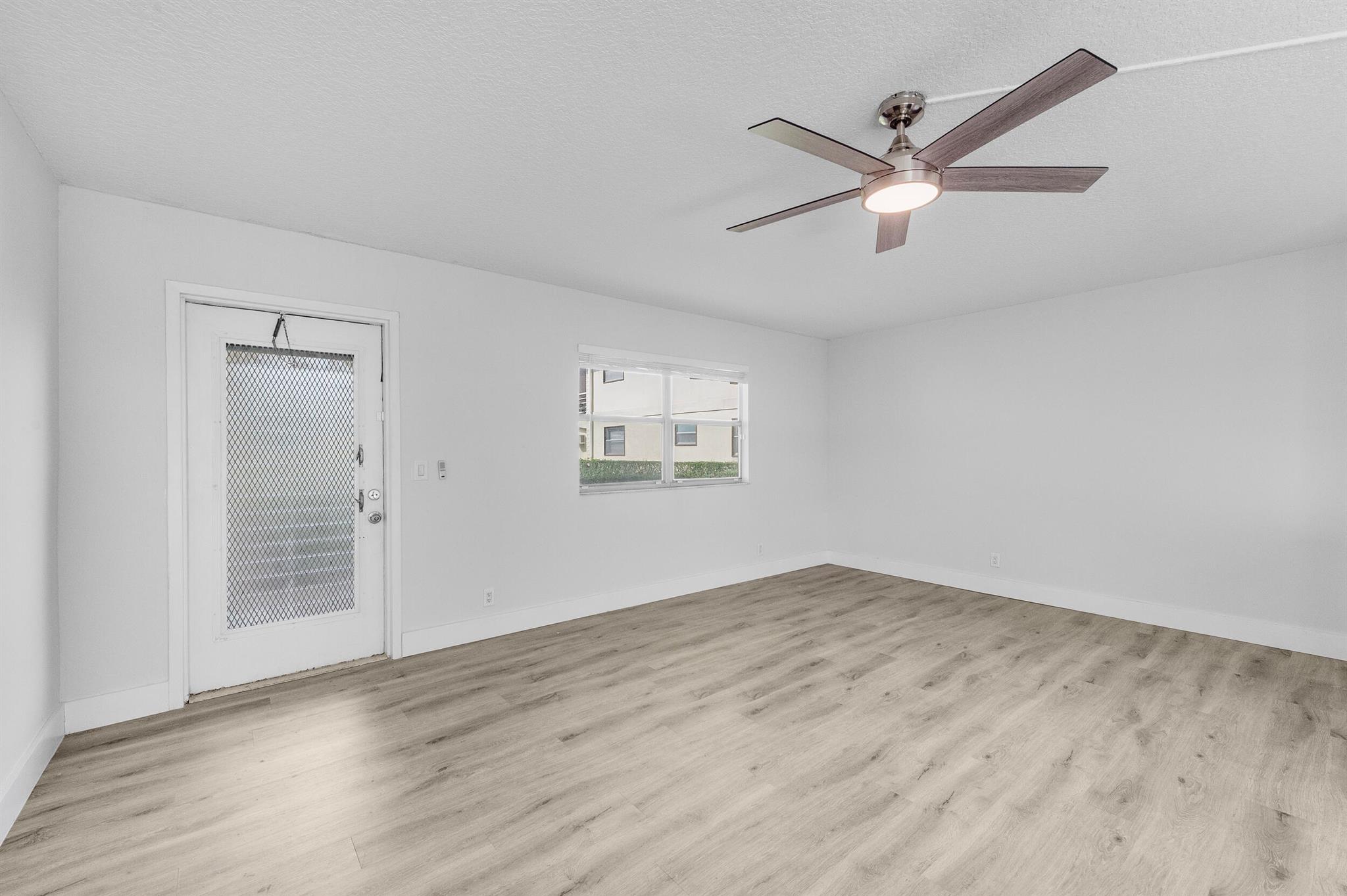 KINGS POINT SAXONY CONDOS - Residential Lease