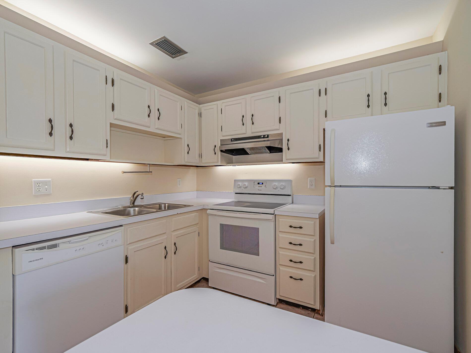 VISTA ROYALE PHASE IV BLD - Residential