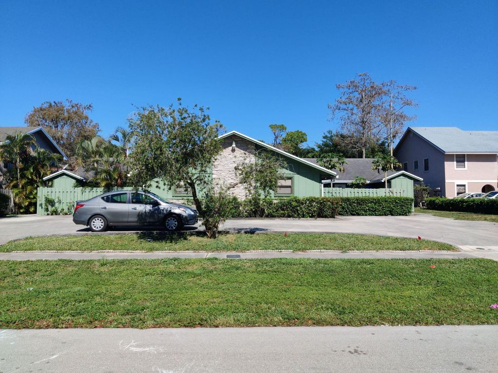 Photo of 13789 Bottlebrush Court #B, Wellington, FL 33414 (MLS # R11086707)