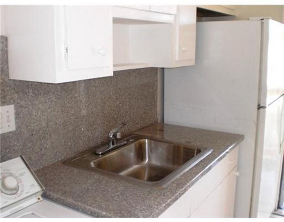 AVALON CONDO - Residential