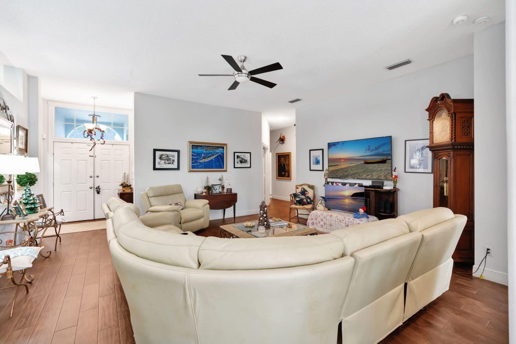 Photo of 156 S Hampton Drive, Jupiter, FL 33458 (MLS # R11047702)