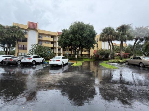 Tiny photo for 23345 CAROLWOOD Lane #405, Boca Raton, FL 33428 (MLS # B26089987)
