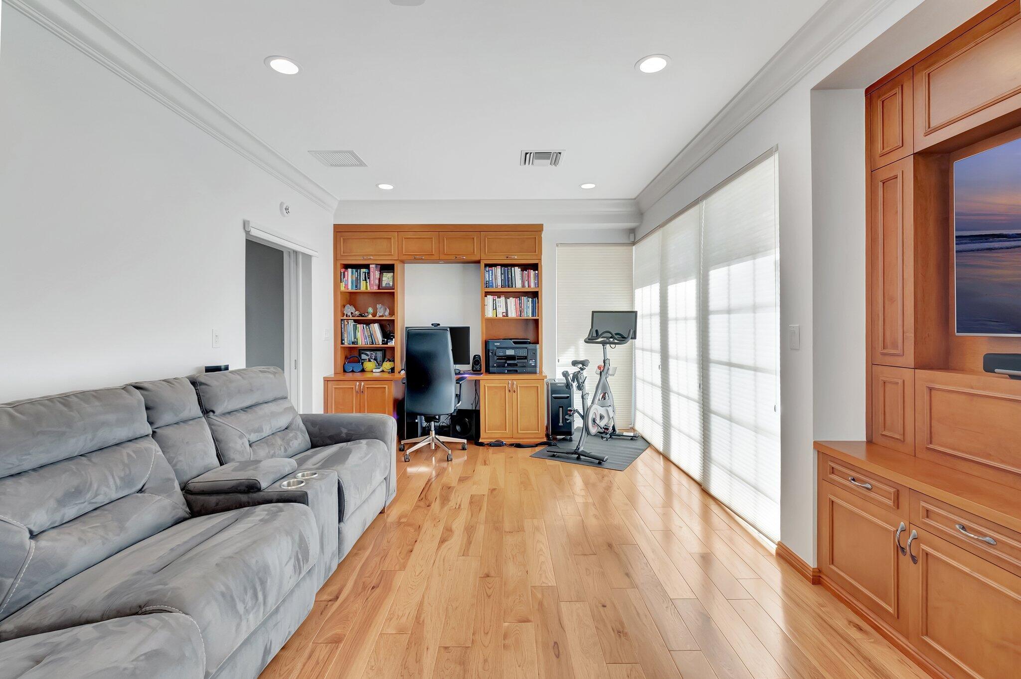 ST ANDREWS COUNTRY CLUB - Residential