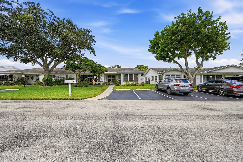 Photo of 8621 NW 10th Street, Plantation, FL 33322 (MLS # B26057317)
