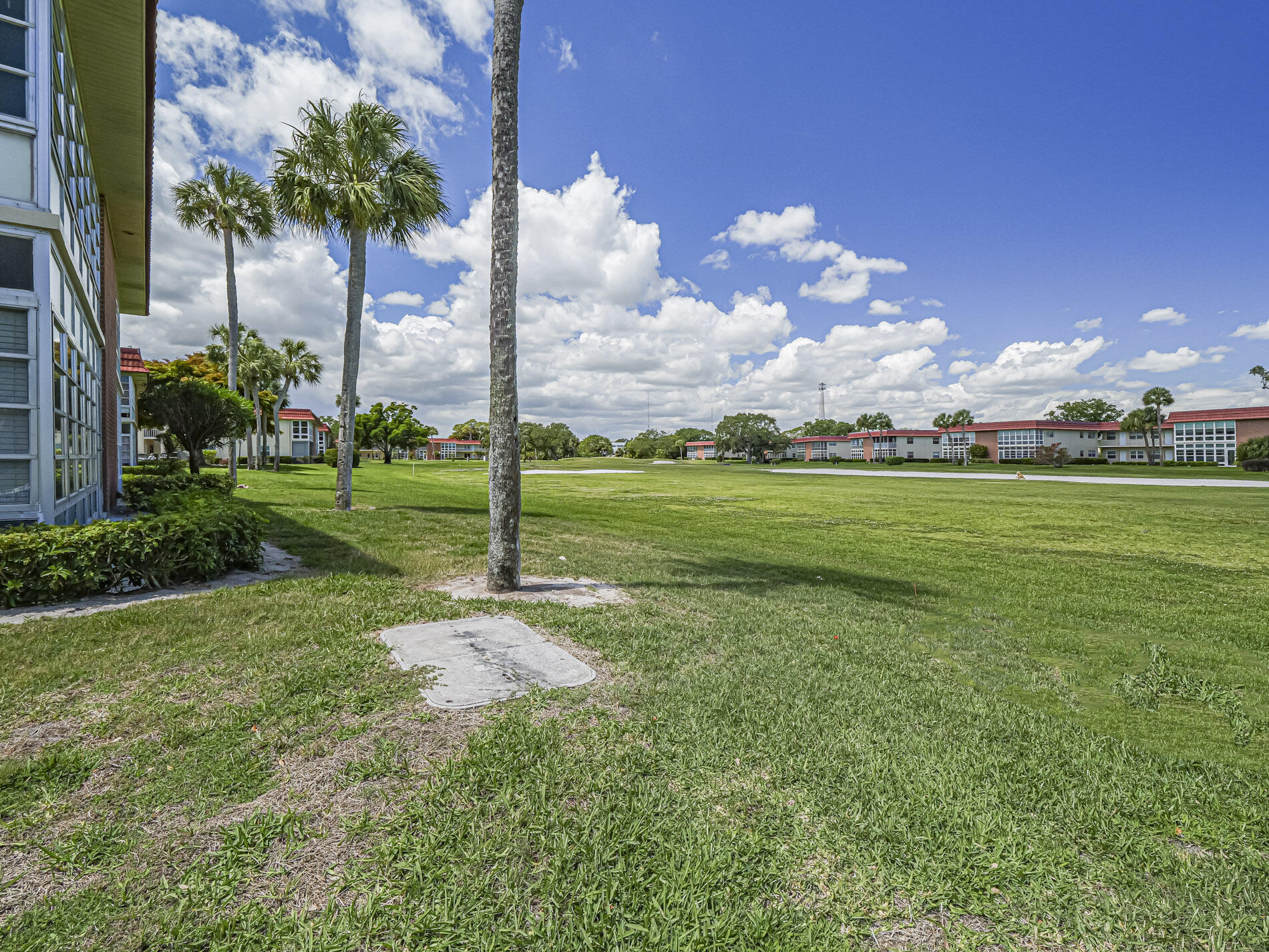 VISTA ROYALE PHASE IV BLDGS 83-111 - Residential