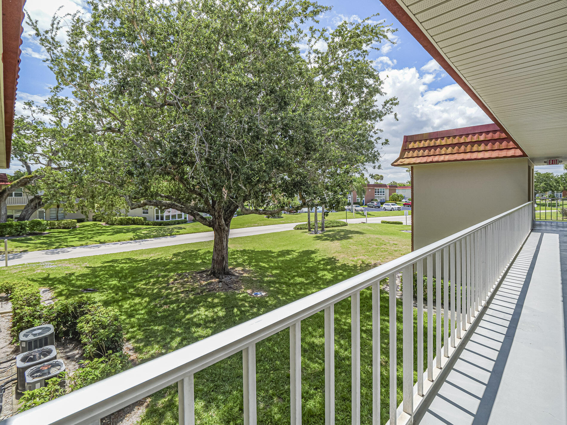 VISTA ROYALE PHASE IV BLDGS 83-111 - Residential