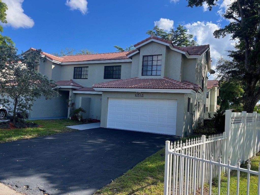 Photo of 1153032 NW 43rd Street, Coral Springs, FL 33065 (MLS # F10534388)