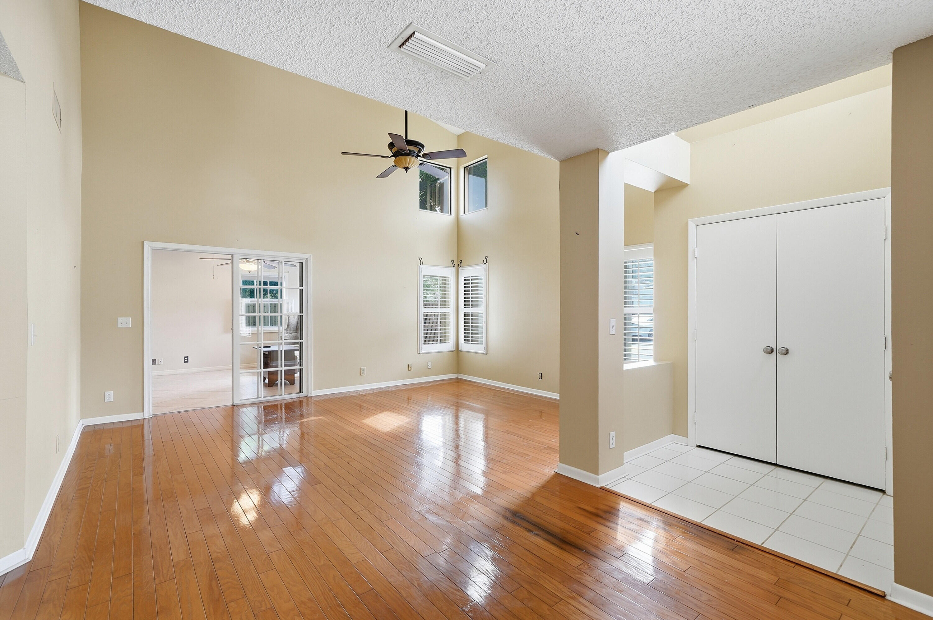 LAKEVIEW HOMES AT CENTURA PARC IV - Residential