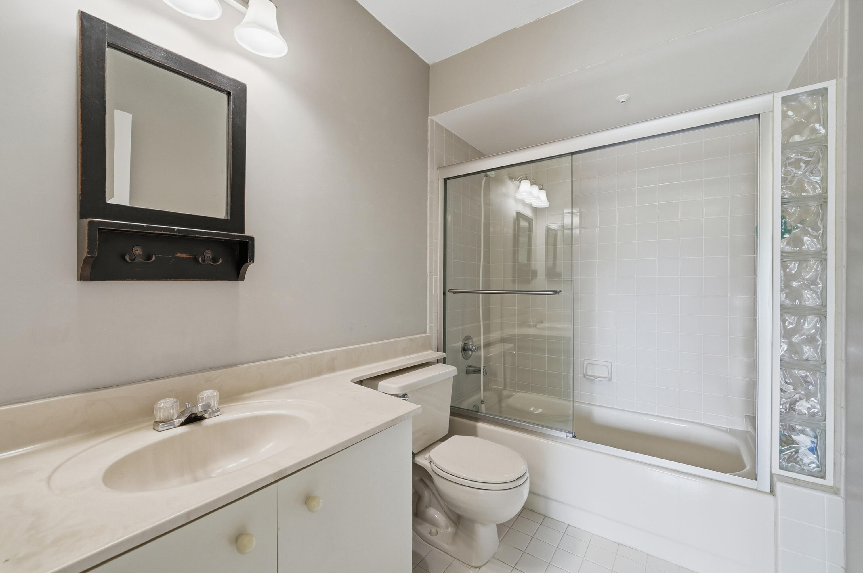 LAKEVIEW HOMES AT CENTURA PARC IV - Residential