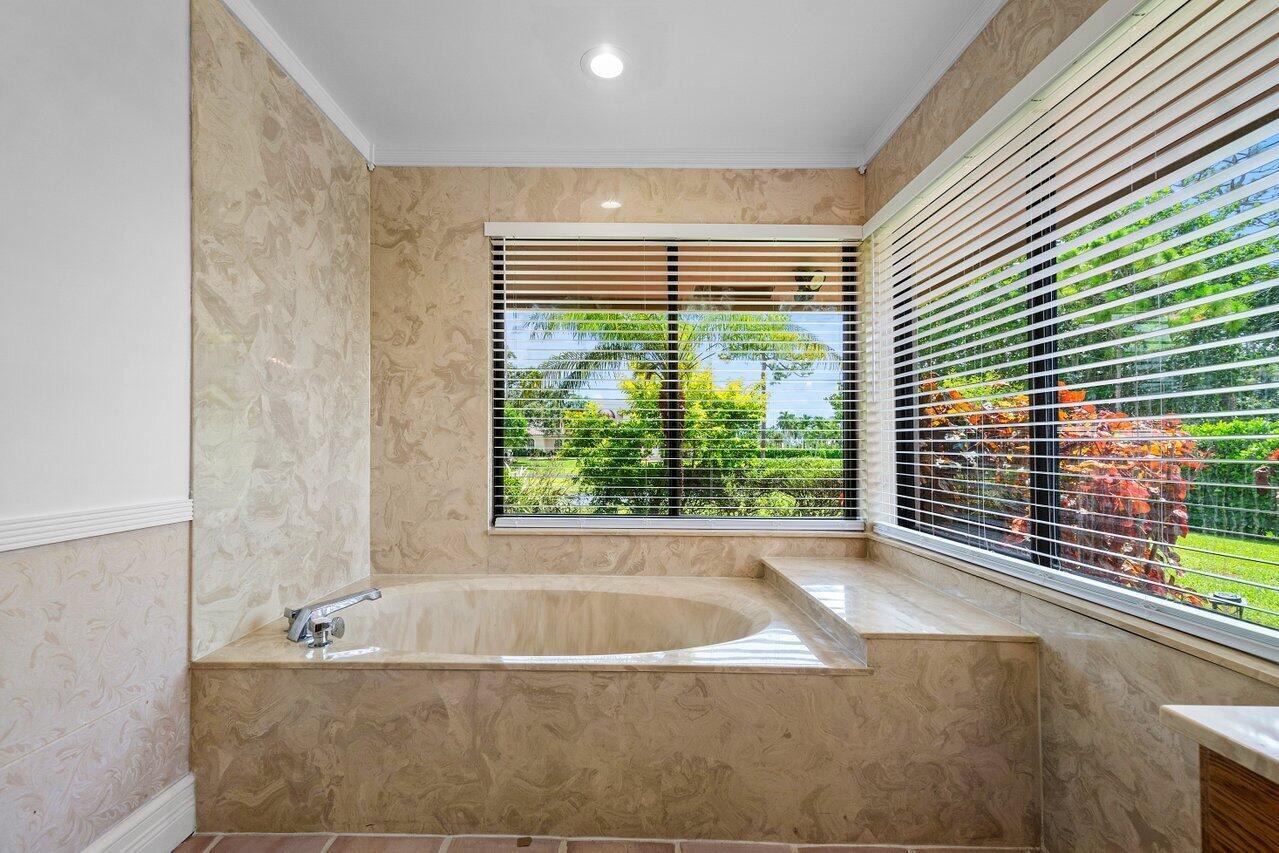 ST ANDREWS OF SHERBROOKE - Residential Lease