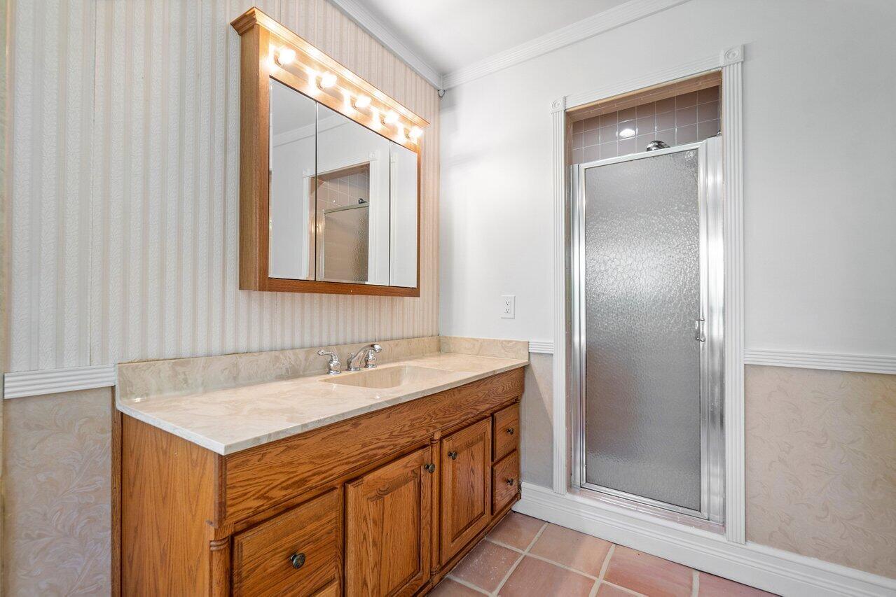 ST ANDREWS OF SHERBROOKE - Residential Lease