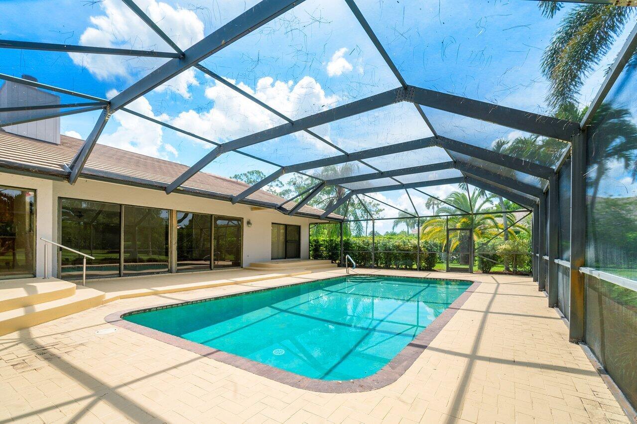 ST ANDREWS OF SHERBROOKE - Residential Lease