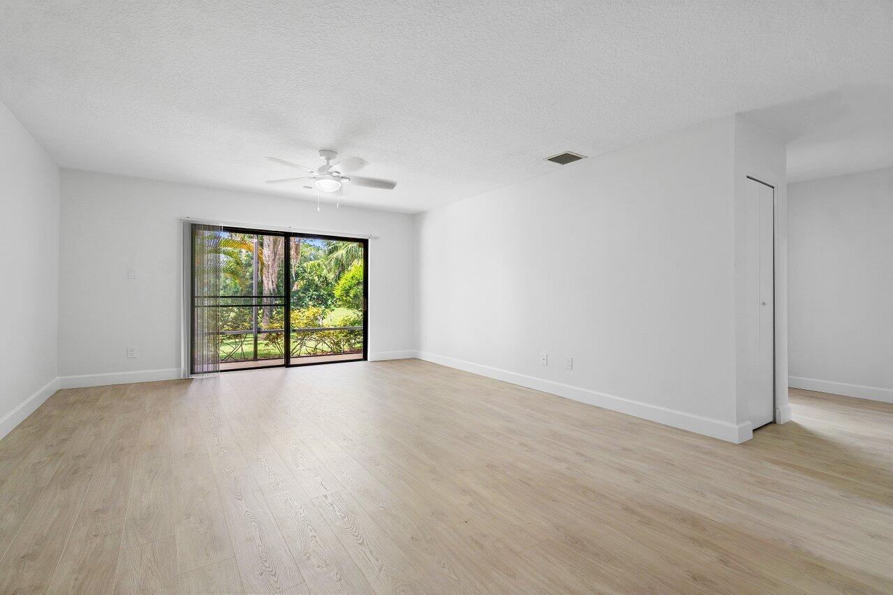 ST ANDREWS OF SHERBROOKE - Residential Lease