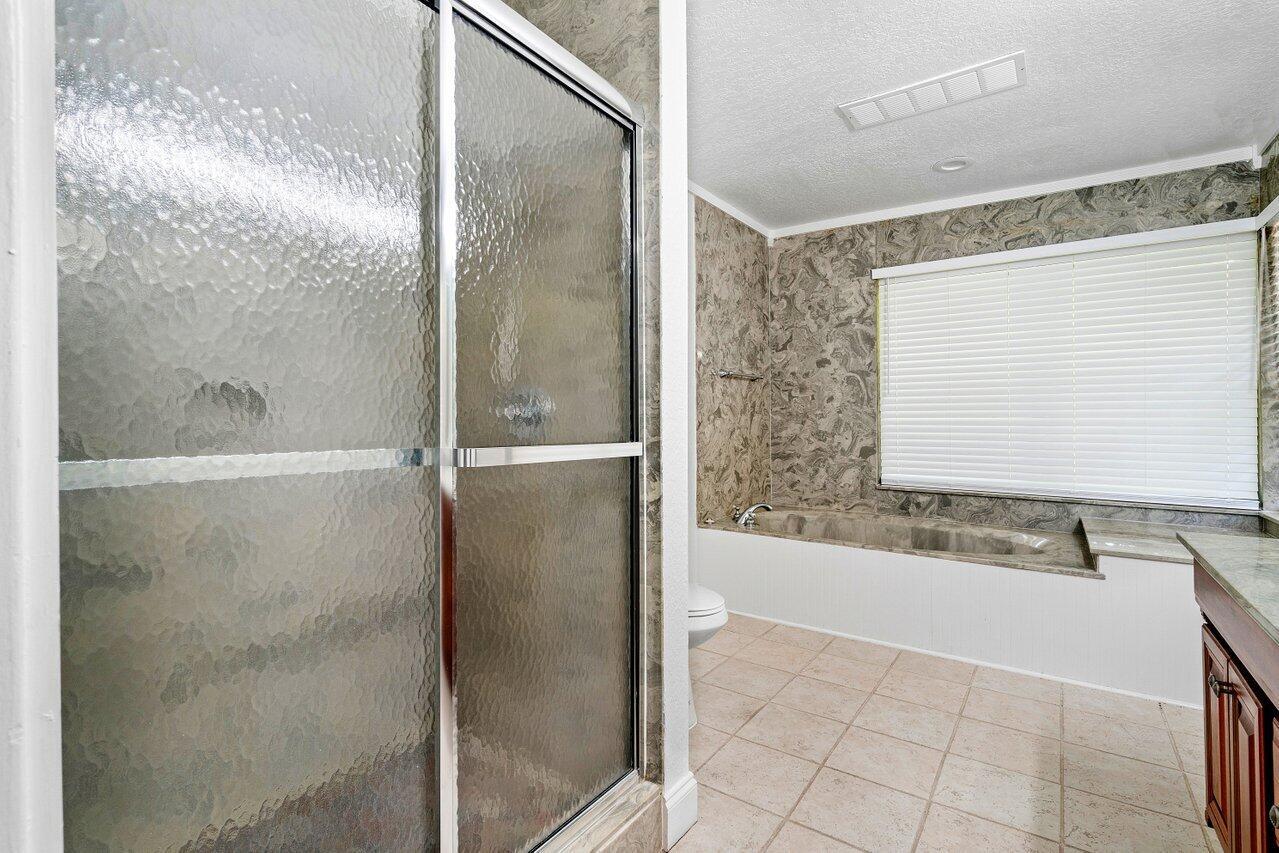 ST ANDREWS OF SHERBROOKE - Residential Lease