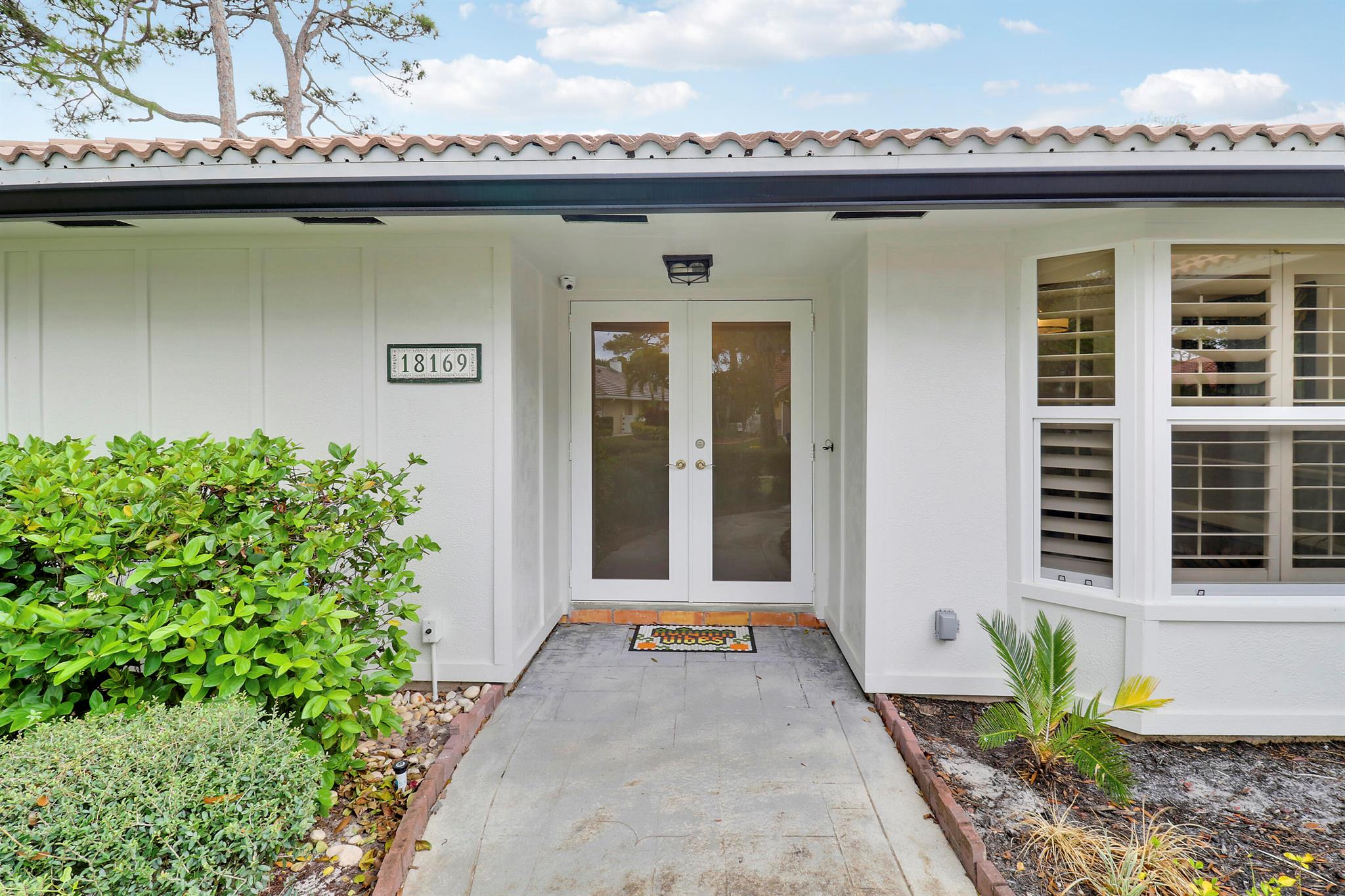 18169 Lake Bend Drive
