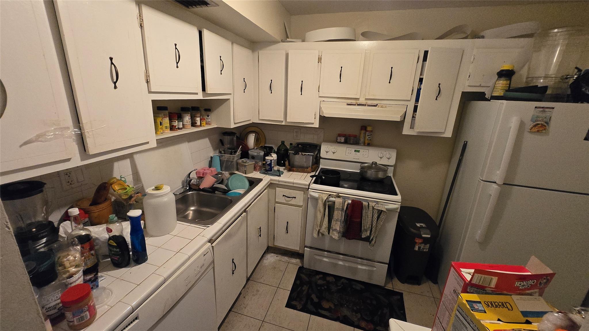 View photos, virtual tours, details... 3600 NW 21st St 313