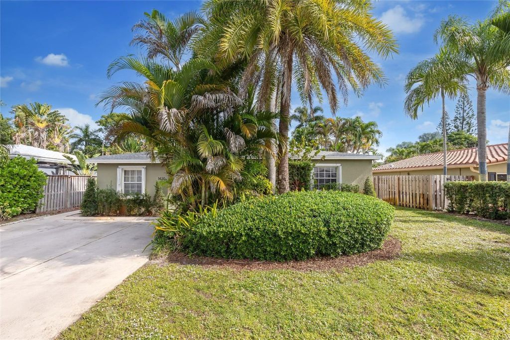 Photo of 1420 NE 16th Terrace, Fort Lauderdale, FL 33304 (MLS # F10538215)