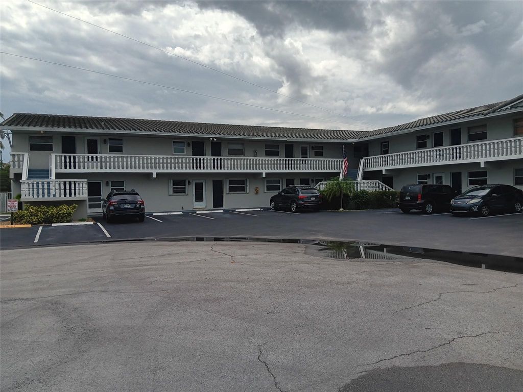 Photo of 1400 NE 55th St #205, Fort Lauderdale, FL 33334 (MLS # F10443371)