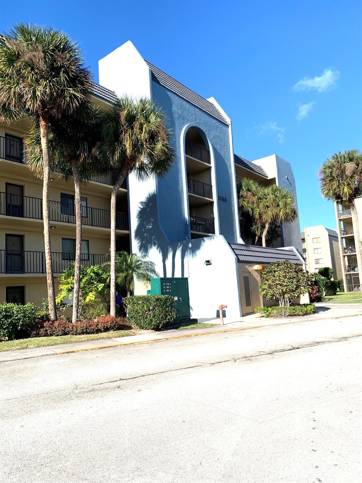 Beautifull Renovated 2 Bedrooms, 2 bath Condo Upgrade Kitchen with quartz counter tops, 32x 32 ceramic tile floor, covered balcony, The Tennis Club community amenities include, Clubhouse, Tennis court, pro-shop, pool, Close to outlets mall, WPB Downtown, Turpike, I-95, Restaurants and Beach.