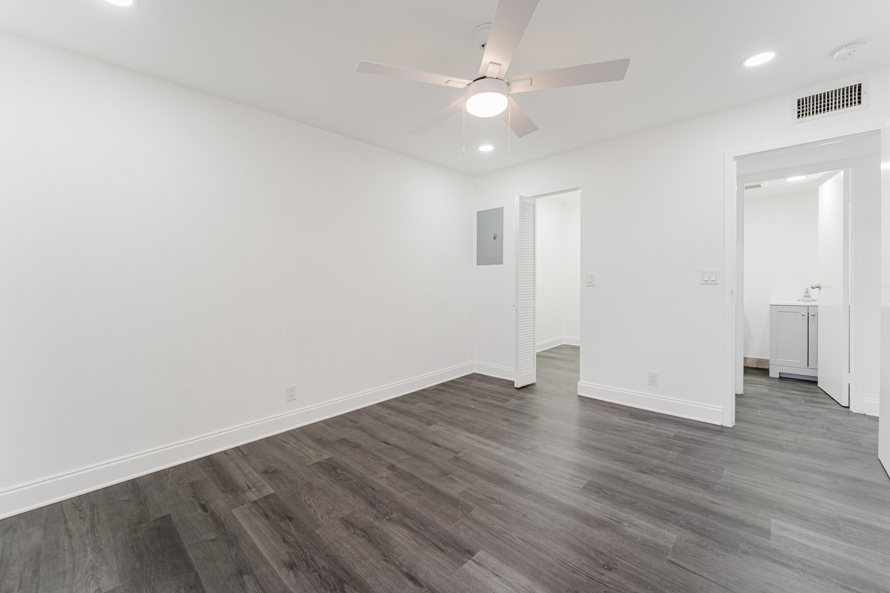 KINGS POINT BRITTANY A THRU O CONDOS - Residential Lease