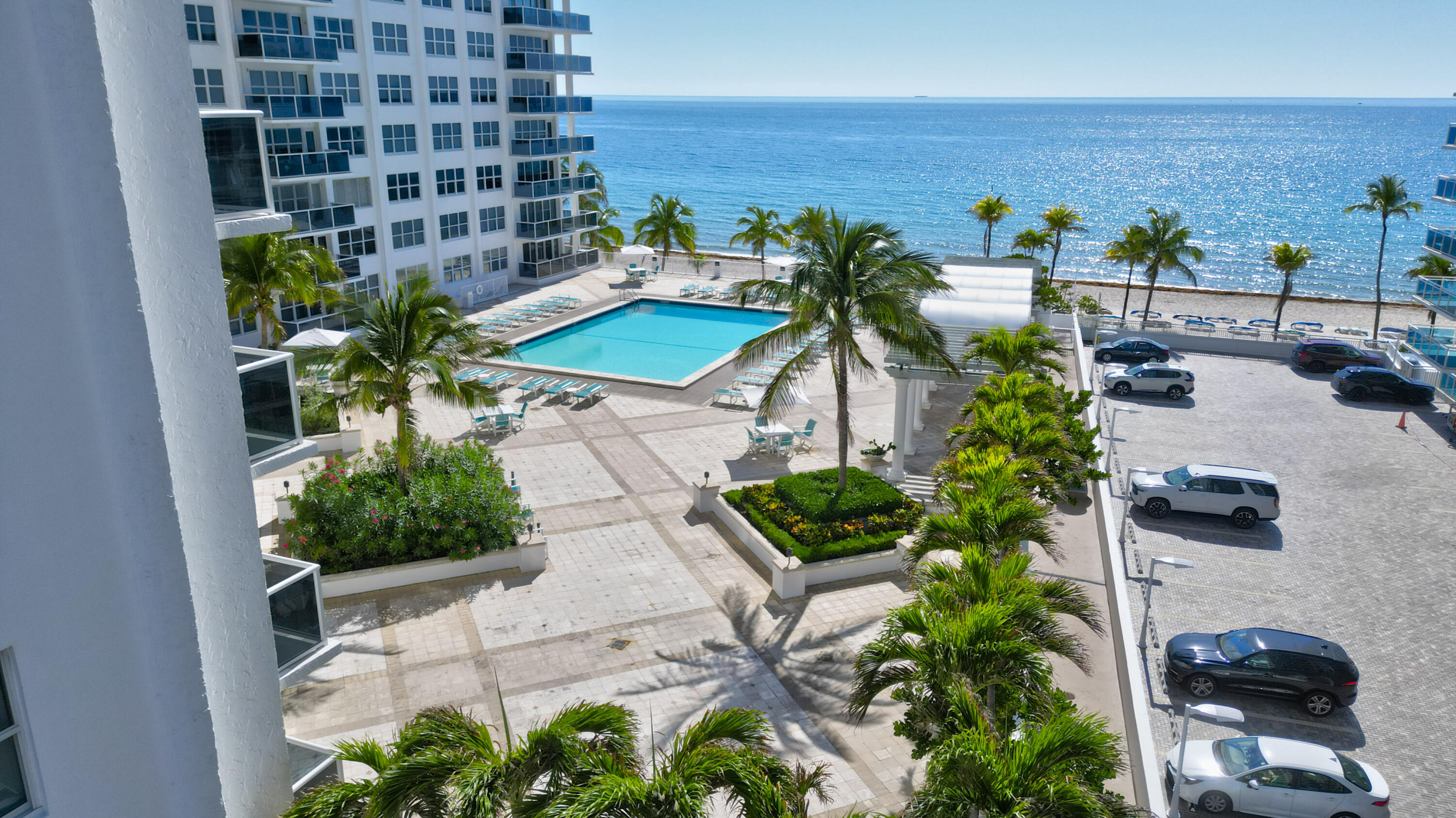 PLAYA DEL SOL CONDO - Residential