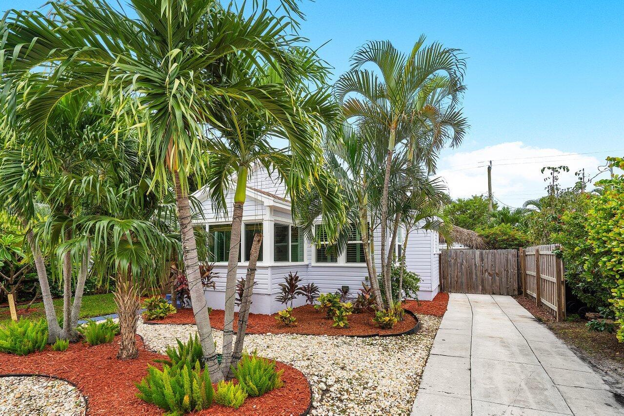 1320 N Ocean Breeze