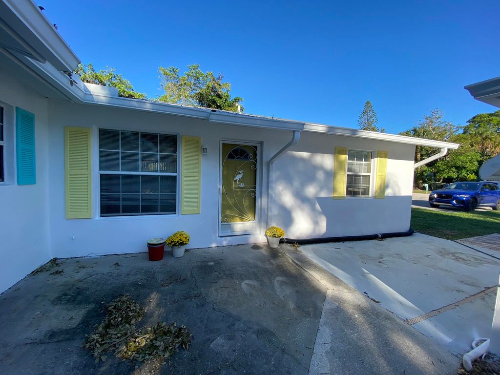 Photo of 516 NW Stuart Avenue, Stuart, FL 34994 (MLS # R10866526)