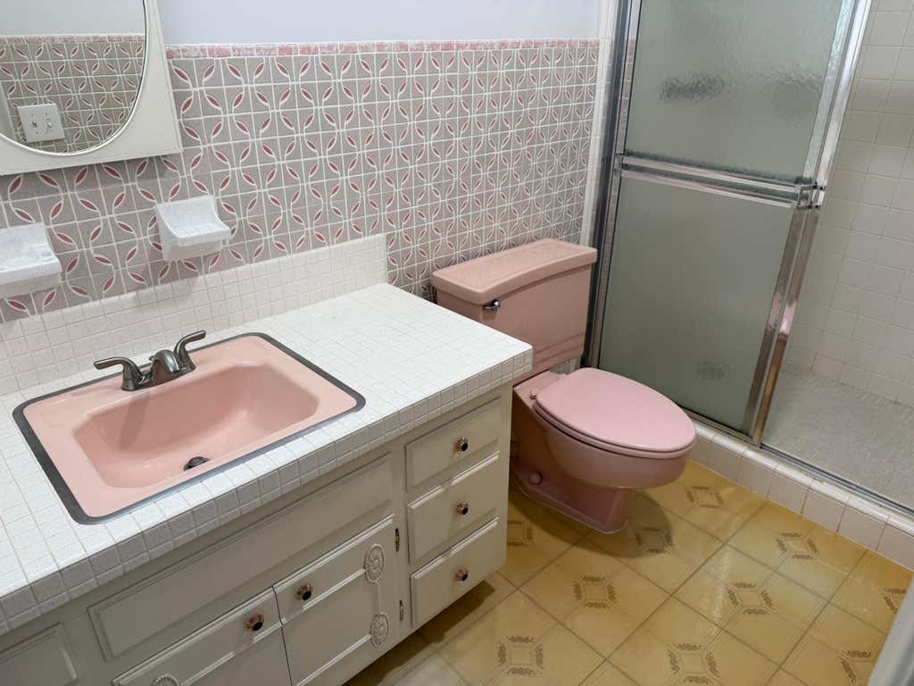 Photo of 5901 NE 21st Terrace, Fort Lauderdale, FL 33308 (MLS # B26065502)