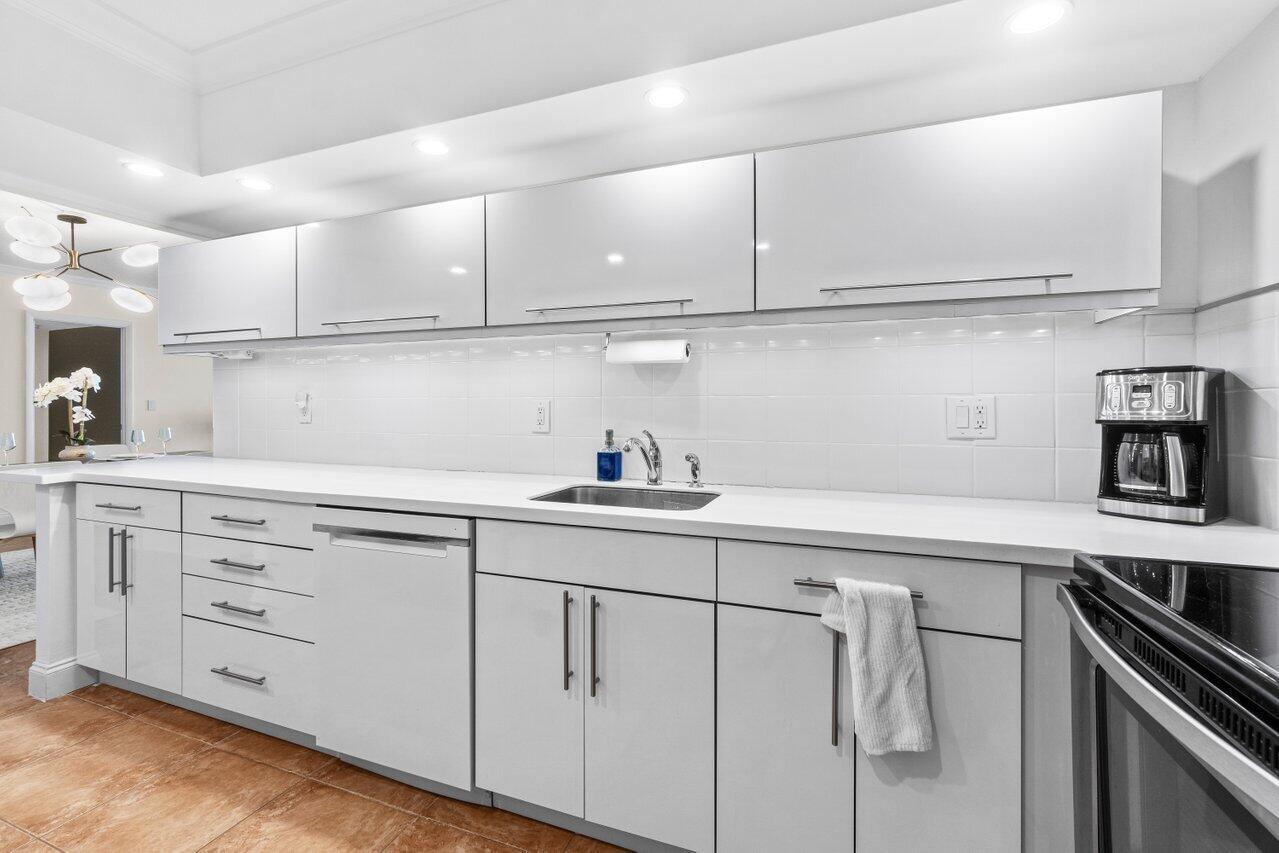 PATRICIAN OF PALM BEACH C - Residential