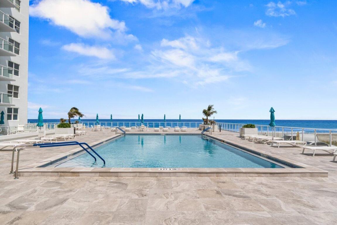 PATRICIAN OF PALM BEACH CONDO - Residential