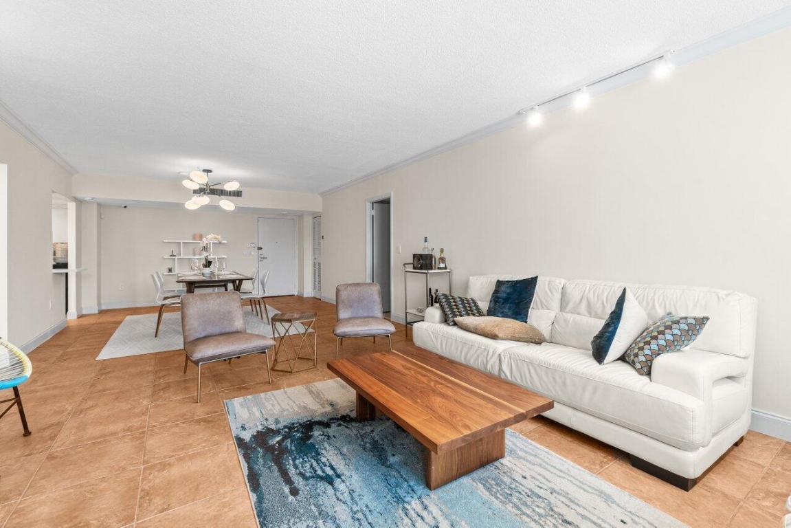 PATRICIAN OF PALM BEACH CONDO - Residential