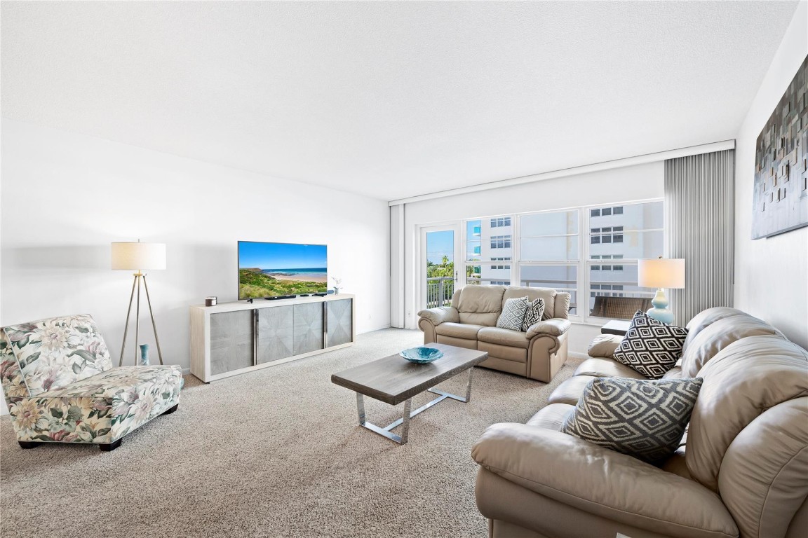 3850 Galt Ocean Drive 408