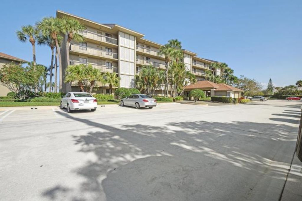 Photo of 401 S Seas Drive #403, Jupiter, FL 33477 (MLS # R10701985)