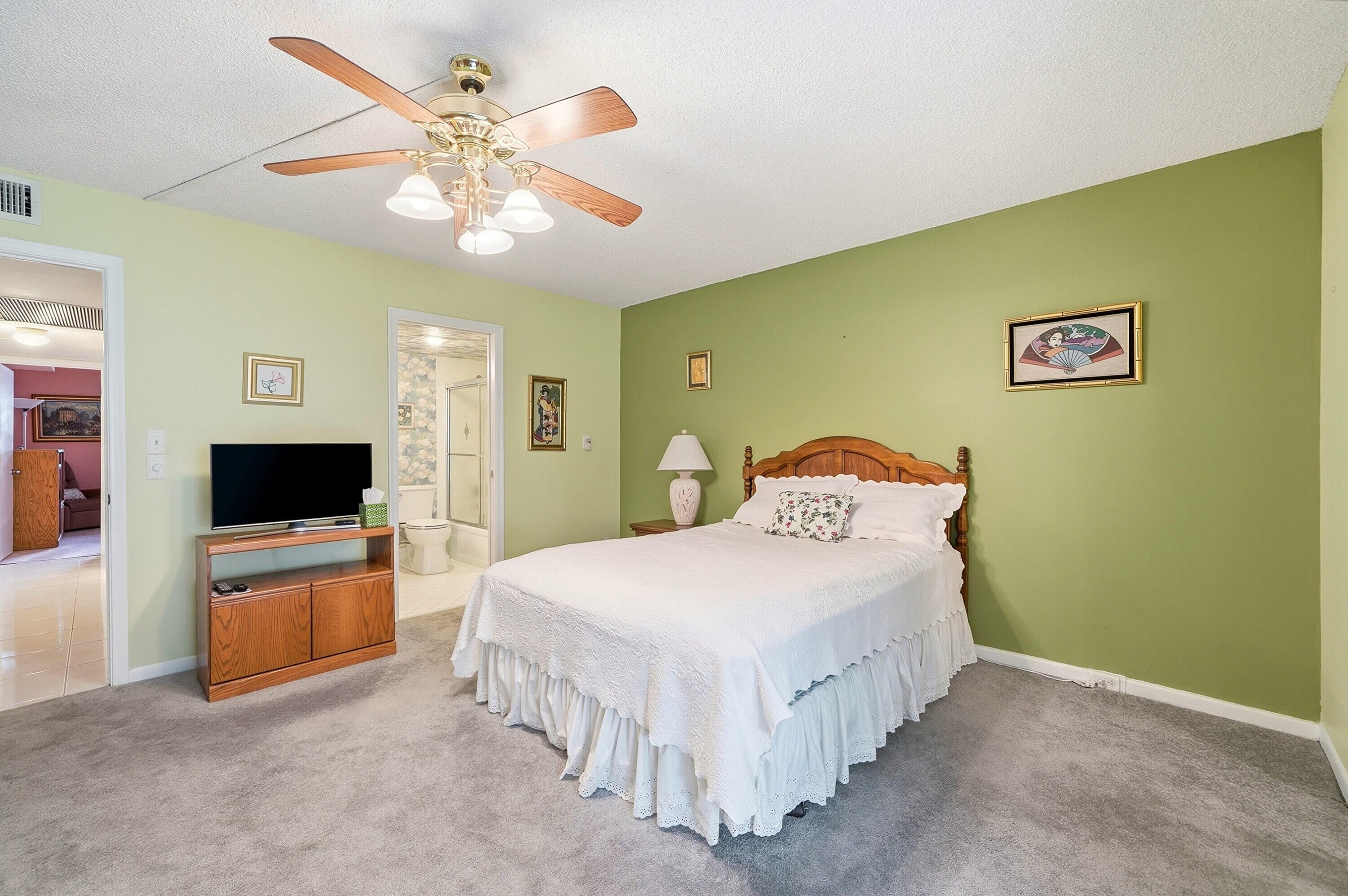 2302 Lucaya Lane E1