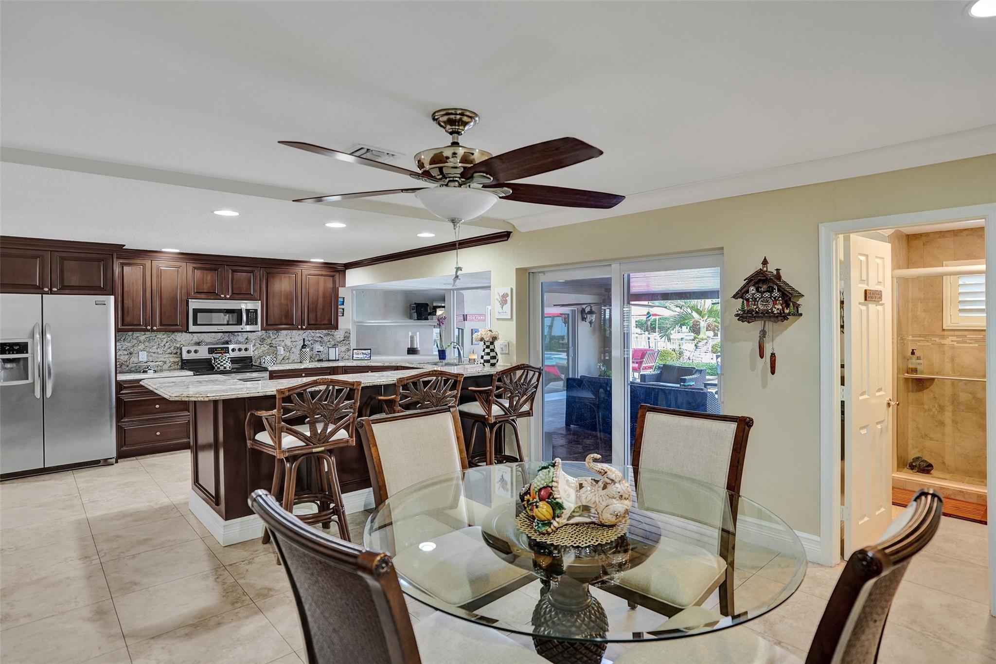 CORAL RIDGE COUNTRY CLUB - Residential